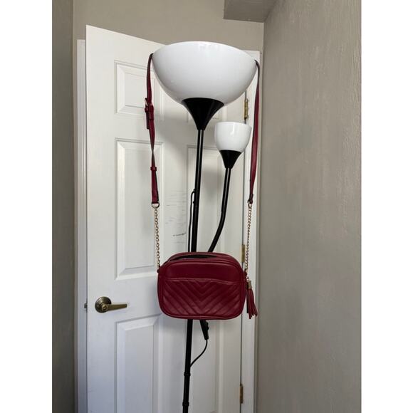 Women's Crossbody Shoulder Purse Bag Small Burgundy & Gold Tassle Zipper - Picture 7 of 8